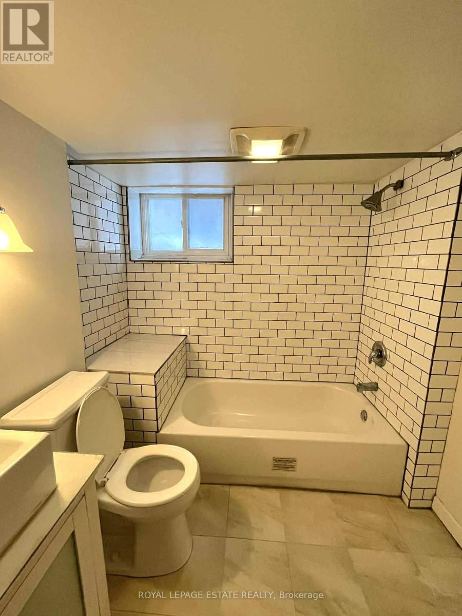 Bsmt Apt - 225 Indian Road, Toronto, Ontario  M6R 2W8 - Photo 9 - W12731500