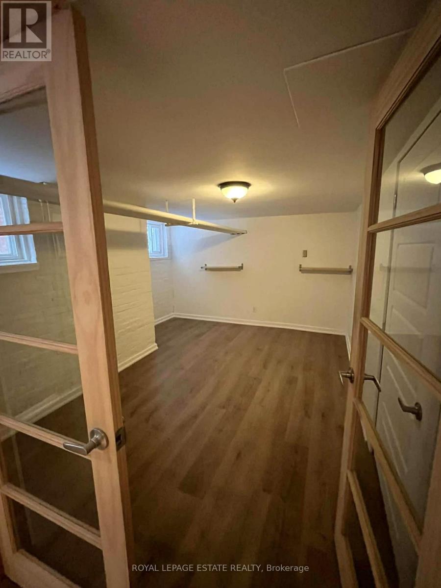 Bsmt Apt - 225 Indian Road, Toronto, Ontario  M6R 2W8 - Photo 18 - W12731500