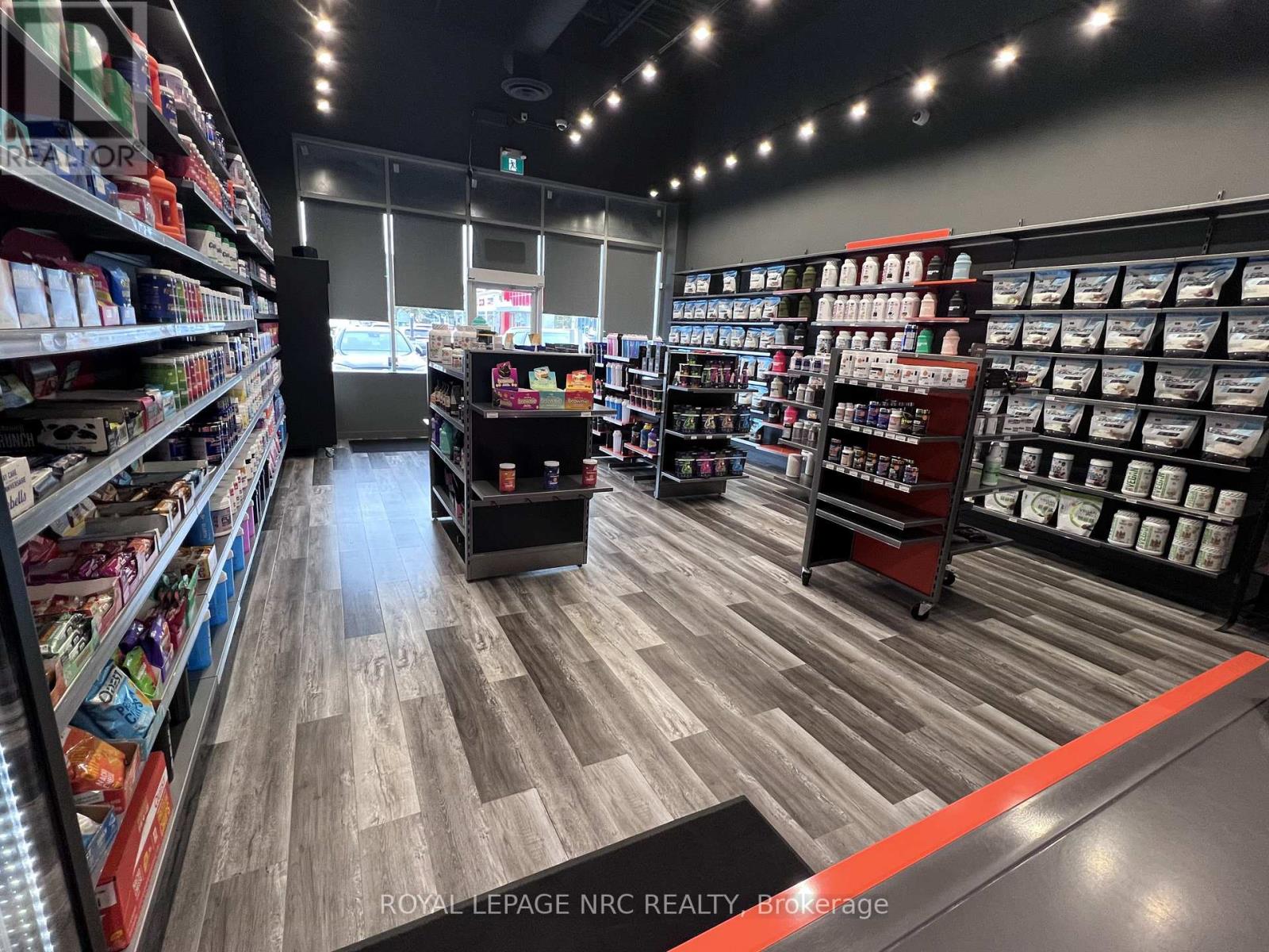 Unit 3 - 1911 Ironoak Way, Oakville, Ontario  L6H 0N1 - Photo 3 - W12785066