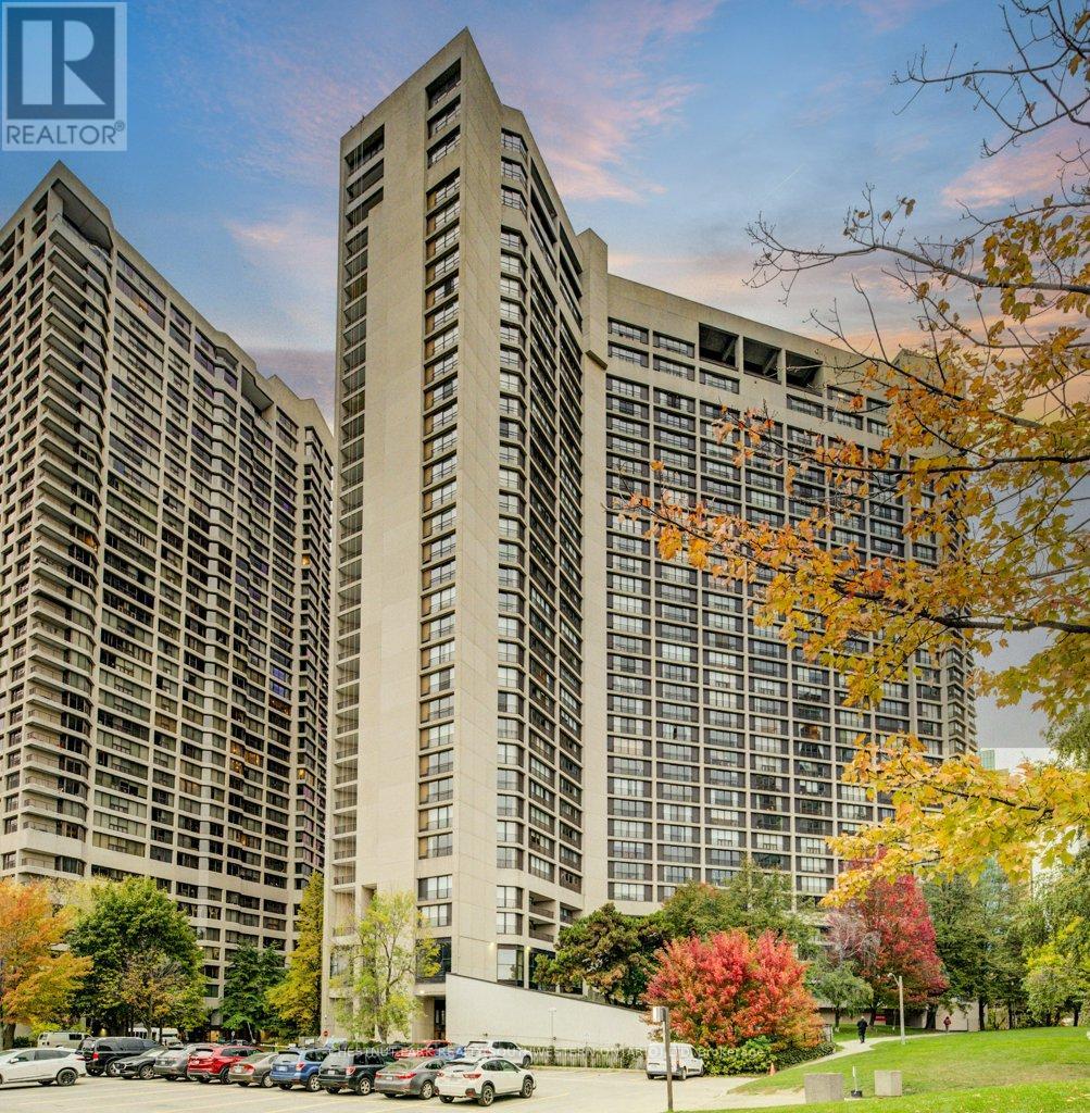 2409 - 33 Harbour Square, Toronto, Ontario  M5J 2G2 - Photo 1 - C12785042