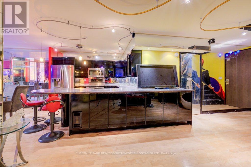 2409 - 33 Harbour Square, Toronto, Ontario  M5J 2G2 - Photo 14 - C12785042