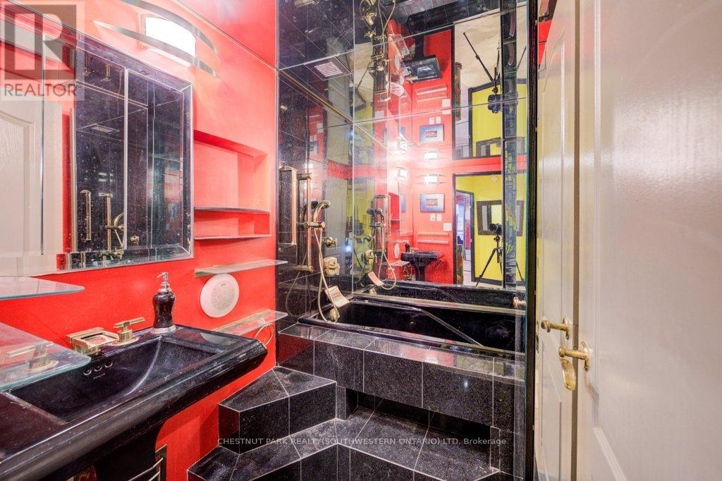 2409 - 33 Harbour Square, Toronto, Ontario  M5J 2G2 - Photo 32 - C12785042