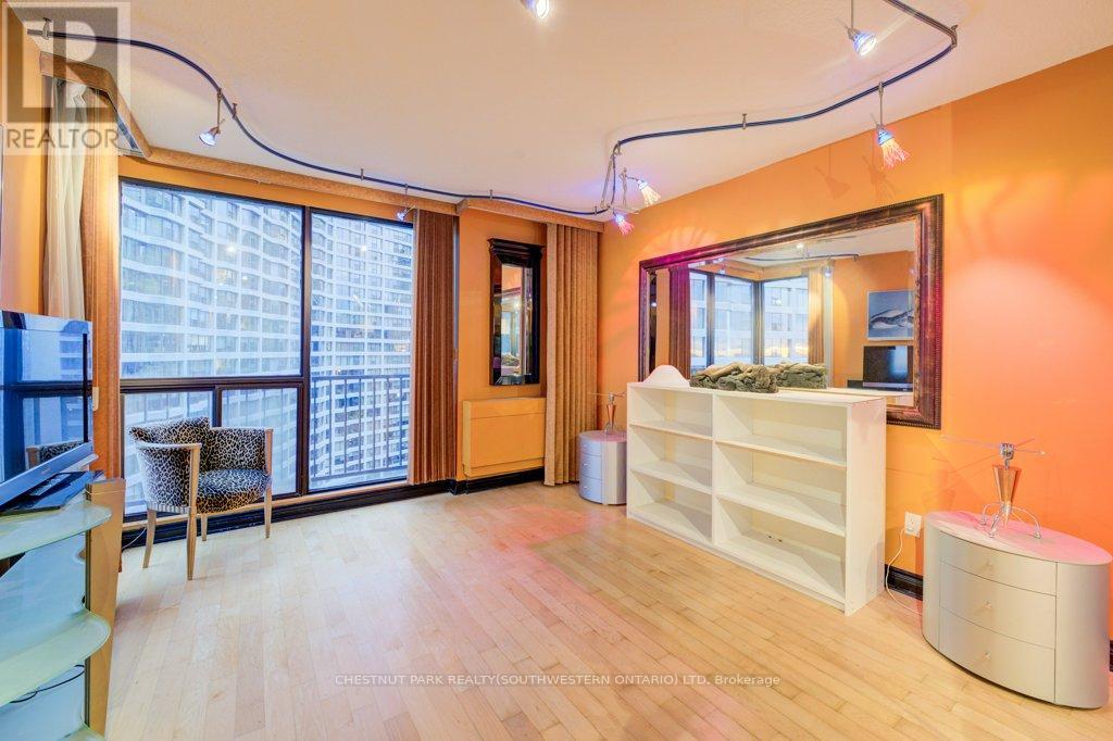 2409 - 33 Harbour Square, Toronto, Ontario  M5J 2G2 - Photo 33 - C12785042