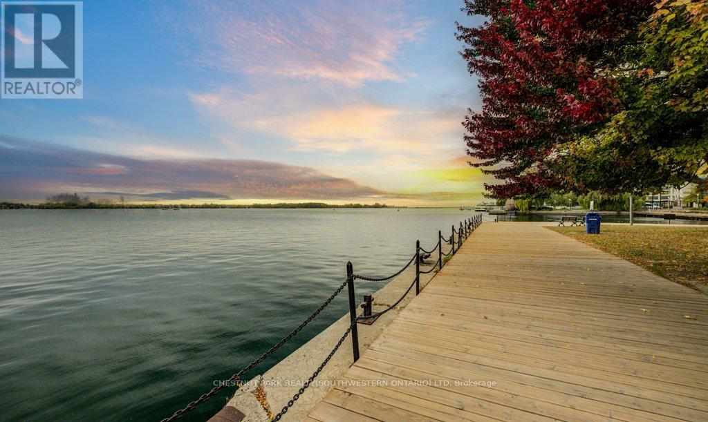 2409 - 33 Harbour Square, Toronto, Ontario  M5J 2G2 - Photo 39 - C12785042