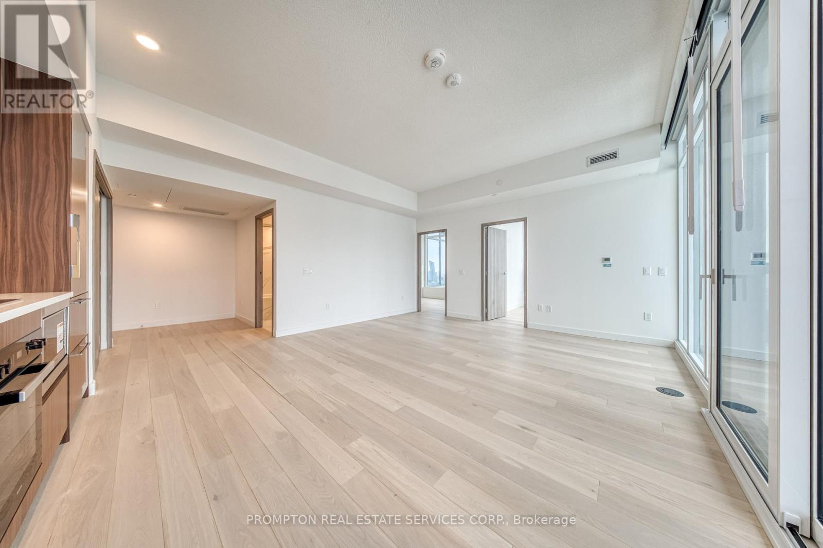 6802 - 1 Concord Cityplace Way, Toronto, Ontario  M5V 0X3 - Photo 12 - C12785084