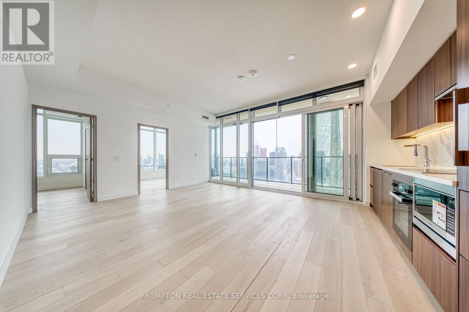 6802 - 1 Concord Cityplace Way, Toronto, Ontario  M5V 0X3 - Photo 6 - C12785084