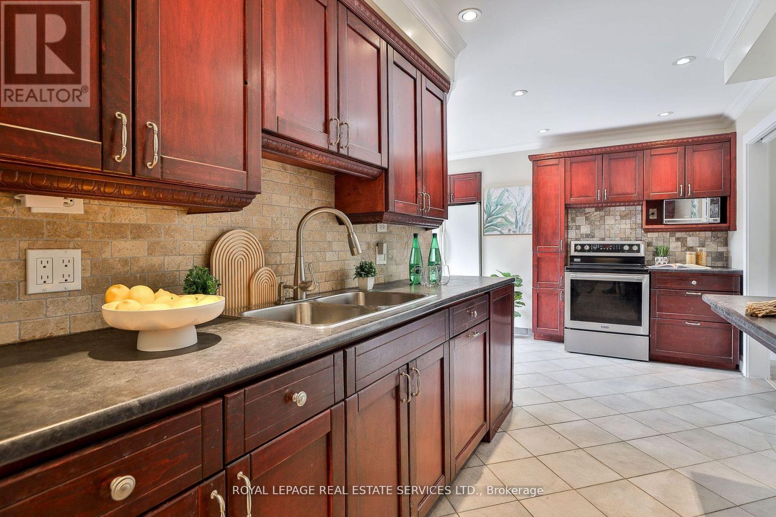 45 Doonaree Drive, Toronto, Ontario  M3A 1M5 - Photo 14 - C12785120