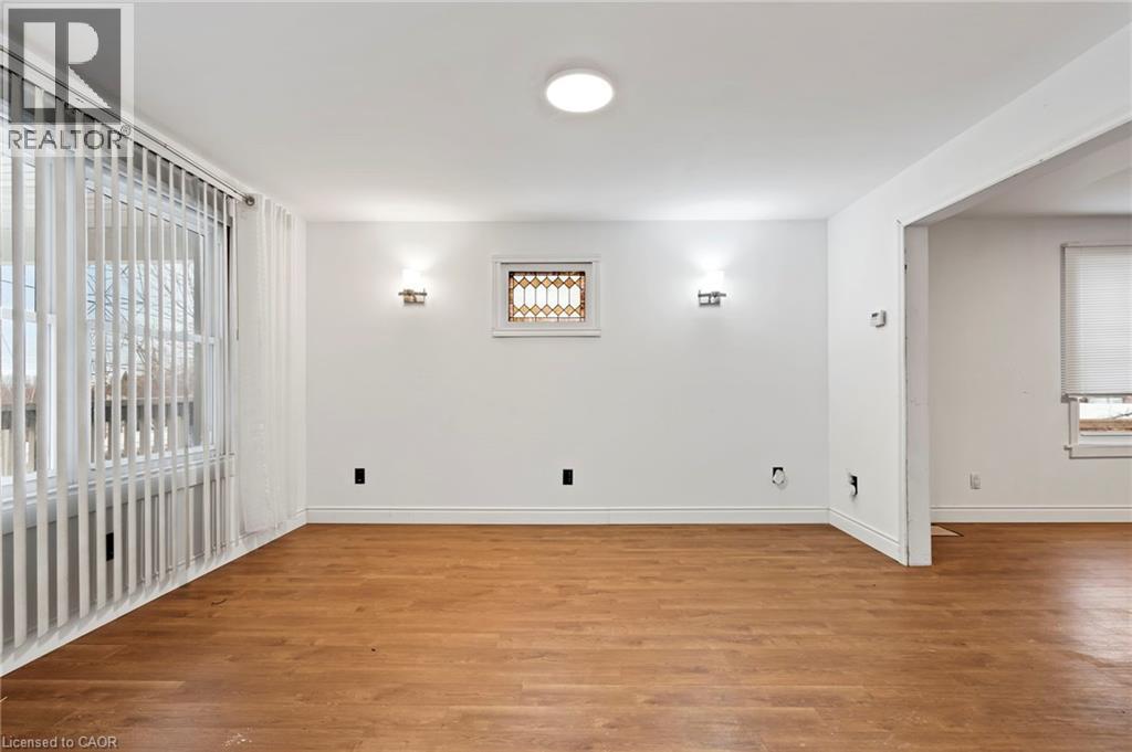 5292 Bridge Street, Niagara Falls, Ontario  L2E 2T3 - Photo 4 - 40804982