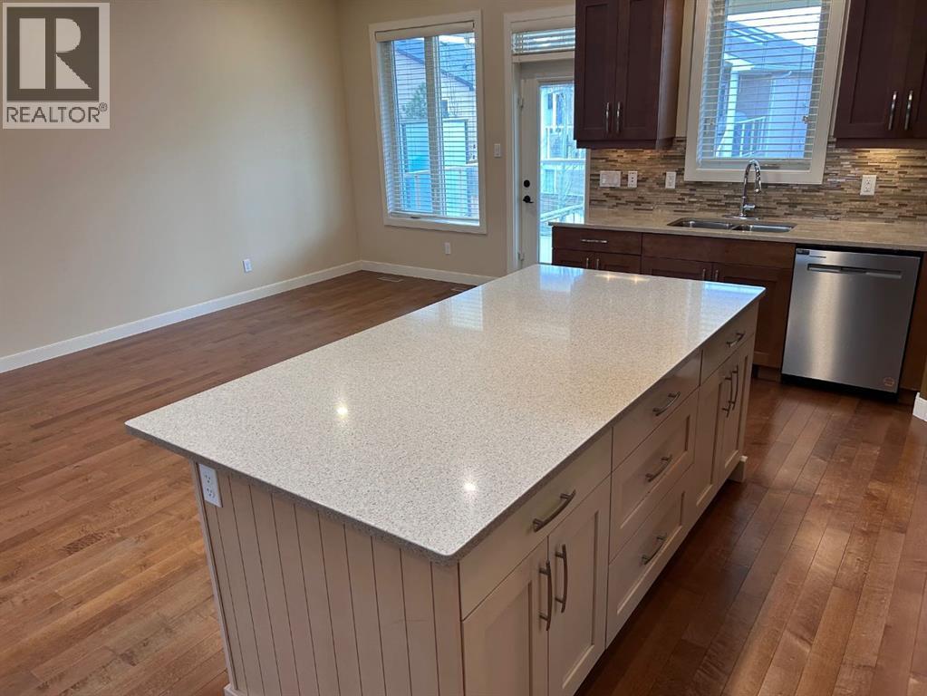 330 Sixmile Lane S, Lethbridge, Alberta  T1K 5S8 - Photo 6 - A2248127