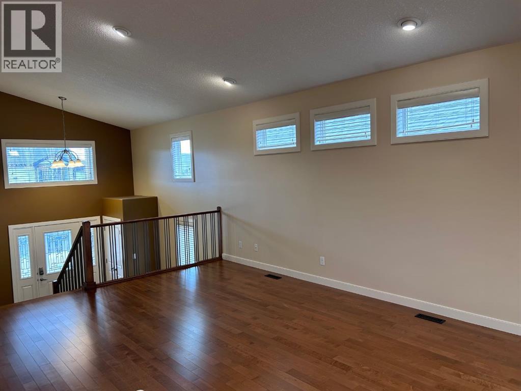 330 Sixmile Lane S, Lethbridge, Alberta  T1K 5S8 - Photo 3 - A2248127