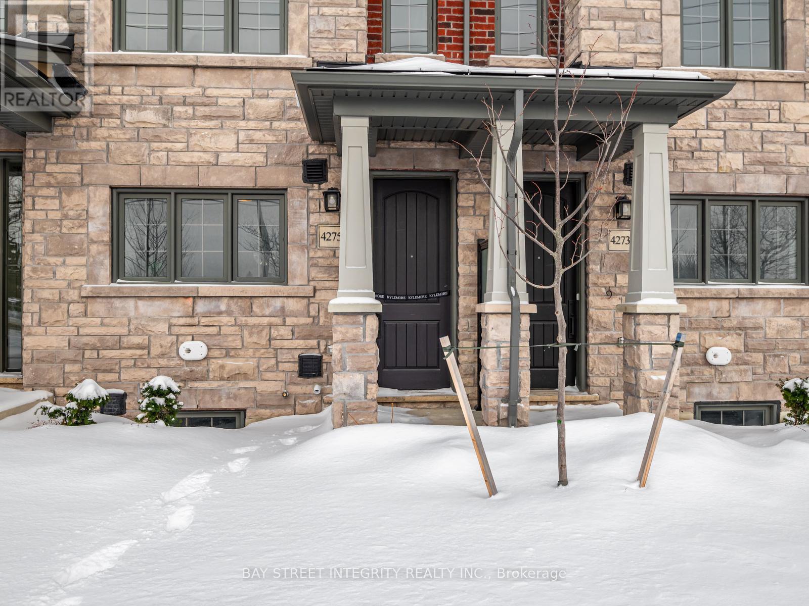 4275 Major Mackenzie Drive E, Markham, Ontario  L6C 3L5 - Photo 2 - N12785178