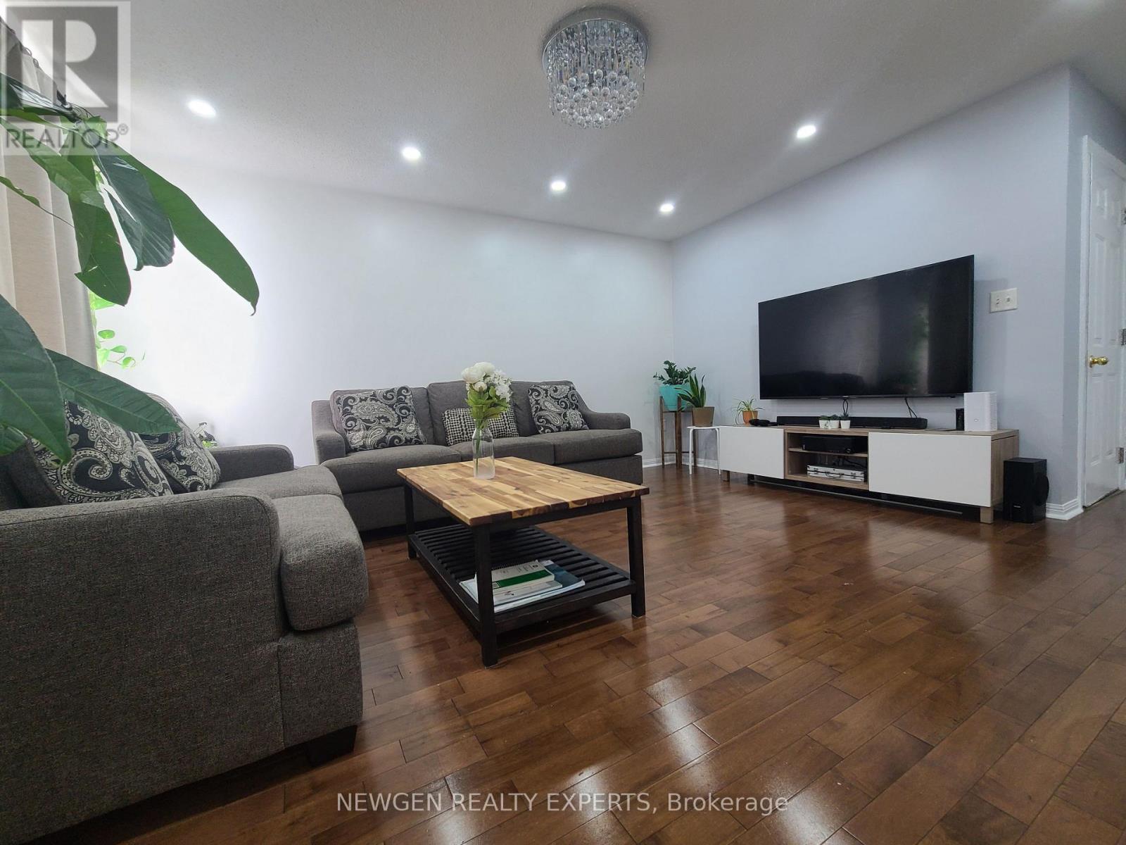 23 Owlridge Drive, Brampton, Ontario  L6X 0M3 - Photo 9 - W12783108