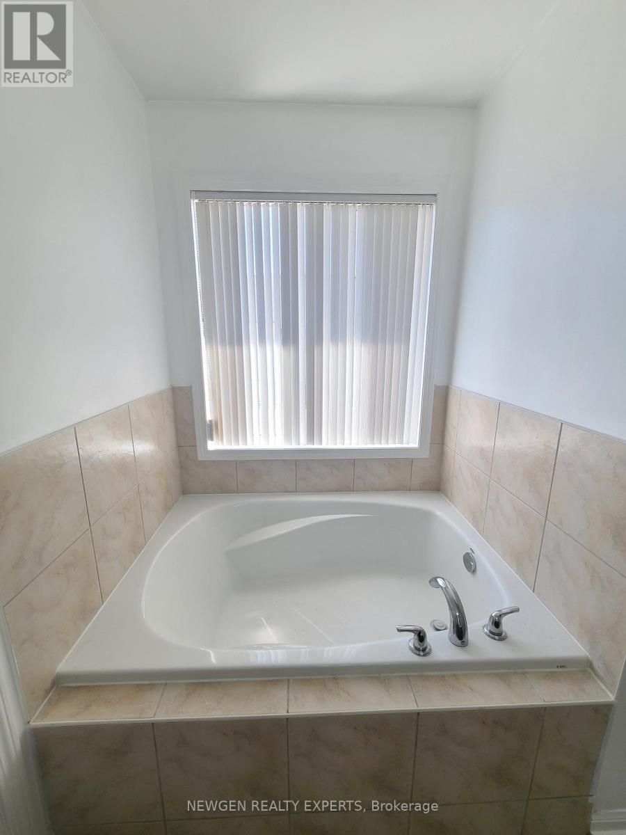 23 Owlridge Drive, Brampton, Ontario  L6X 0M3 - Photo 24 - W12783108