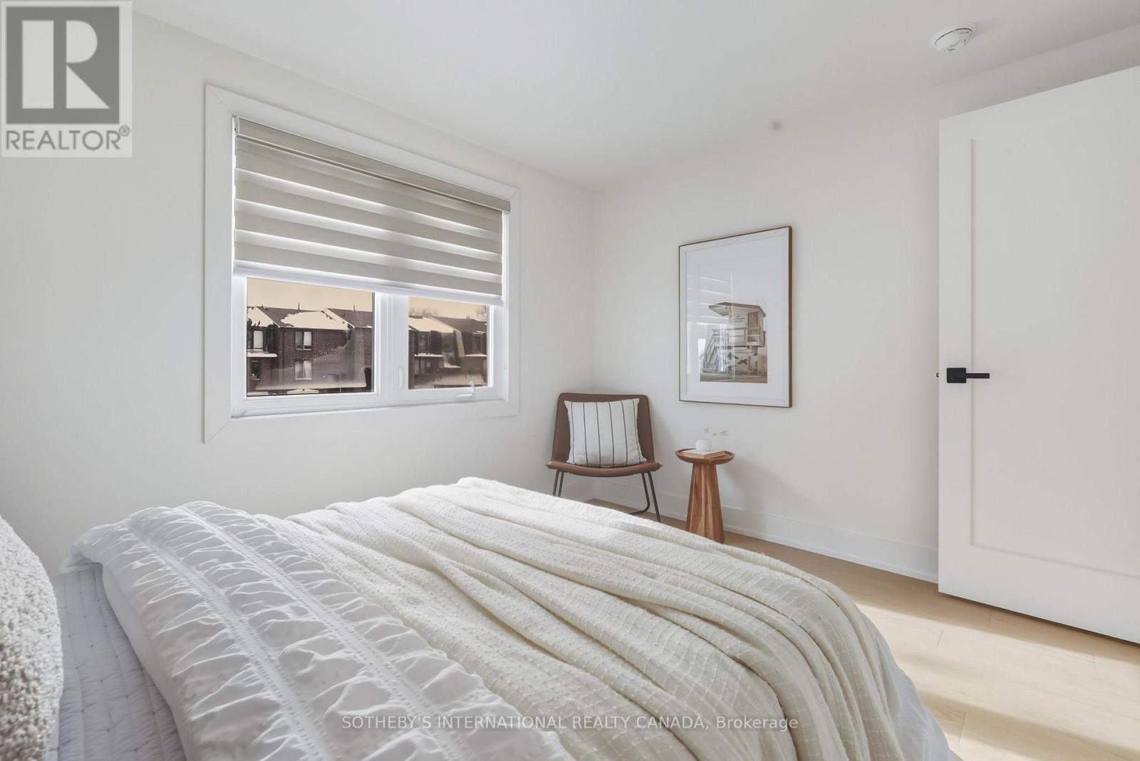 4 Dersingham Crescent, Markham, Ontario  L3T 4E7 - Photo 33 - N12782984