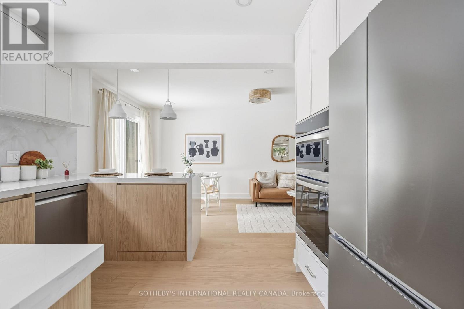 4 Dersingham Crescent, Markham, Ontario  L3T 4E7 - Photo 22 - N12782984