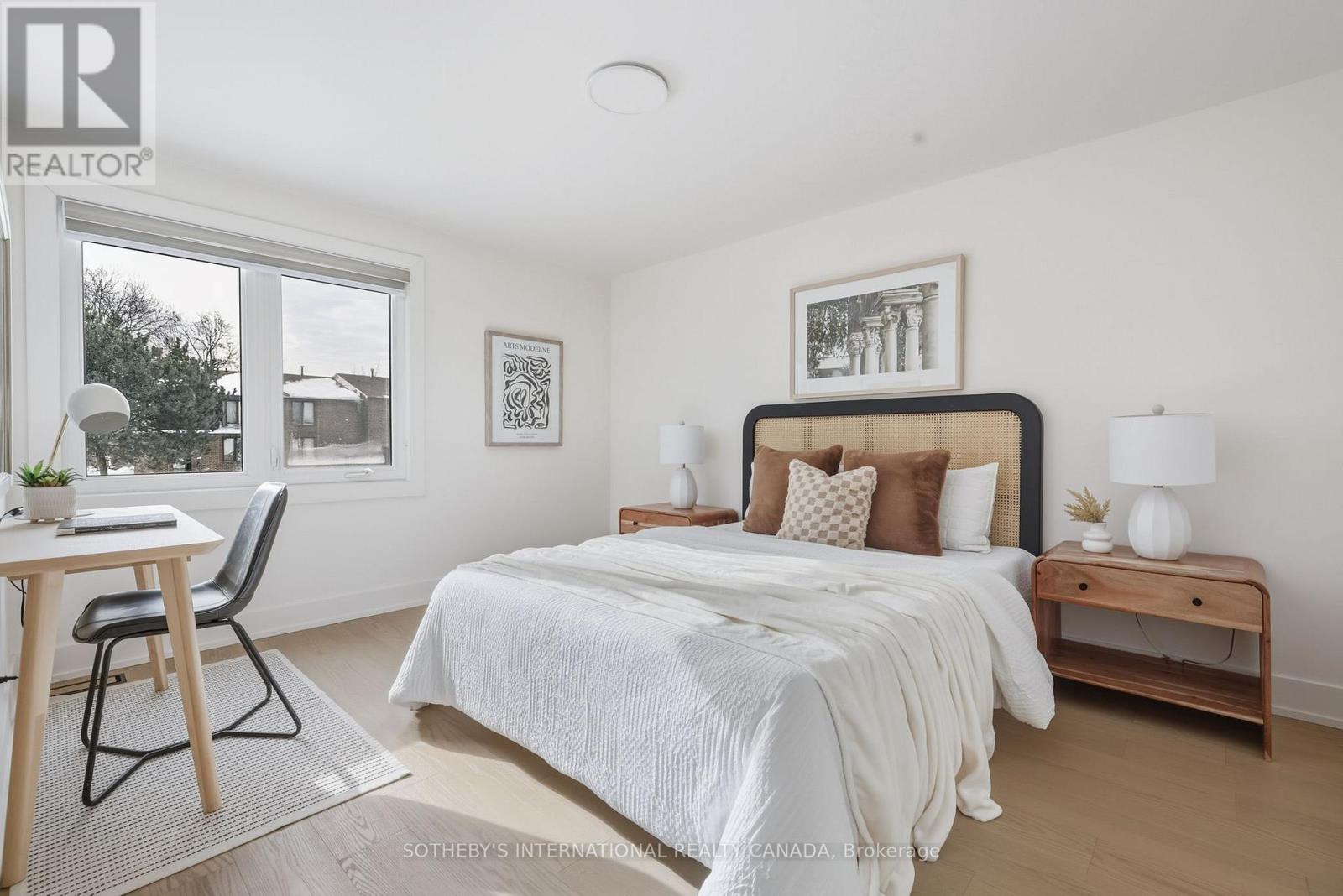 4 Dersingham Crescent, Markham, Ontario  L3T 4E7 - Photo 34 - N12782984