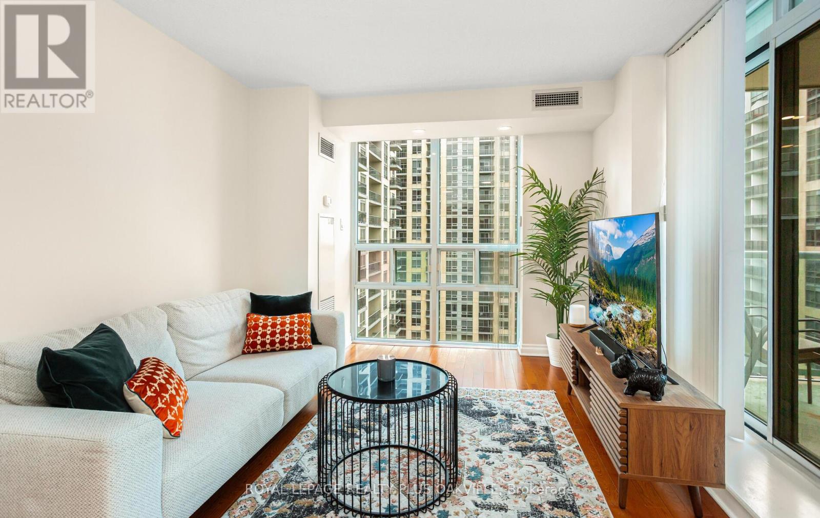 Lph07 - 7 Michael Power Place, Toronto (Islington-City Centre West), Ontario  M9A 0A4 - Photo 20 - W12785056