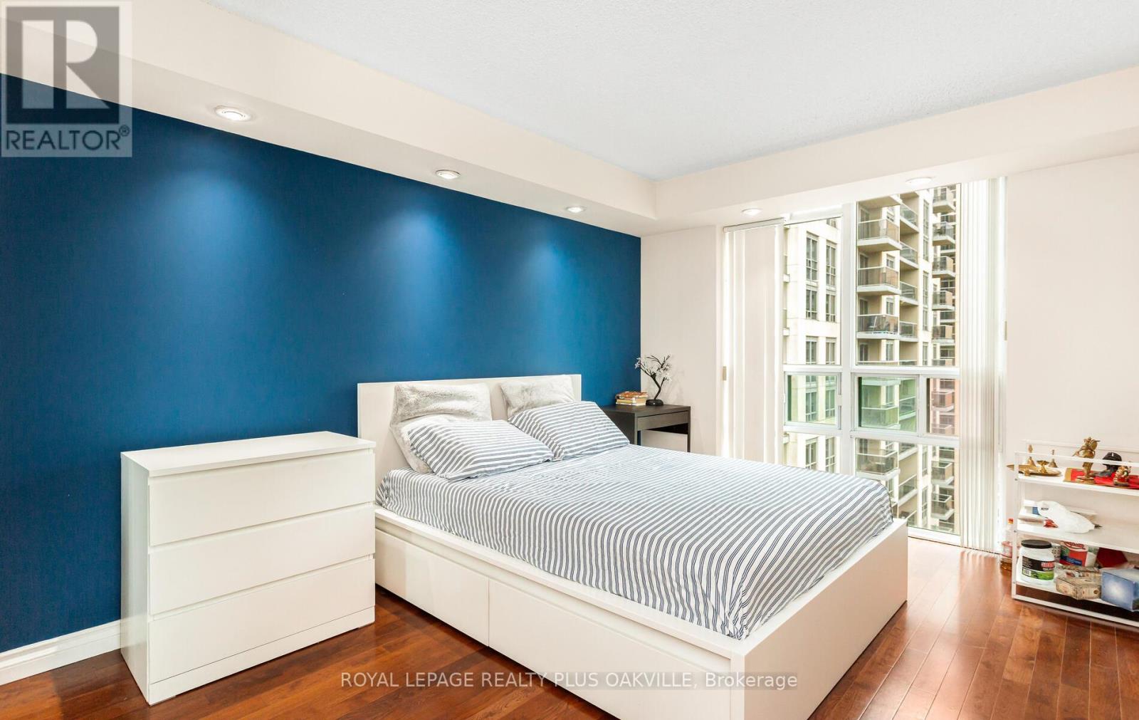 Lph07 - 7 Michael Power Place, Toronto (Islington-City Centre West), Ontario  M9A 0A4 - Photo 32 - W12785056