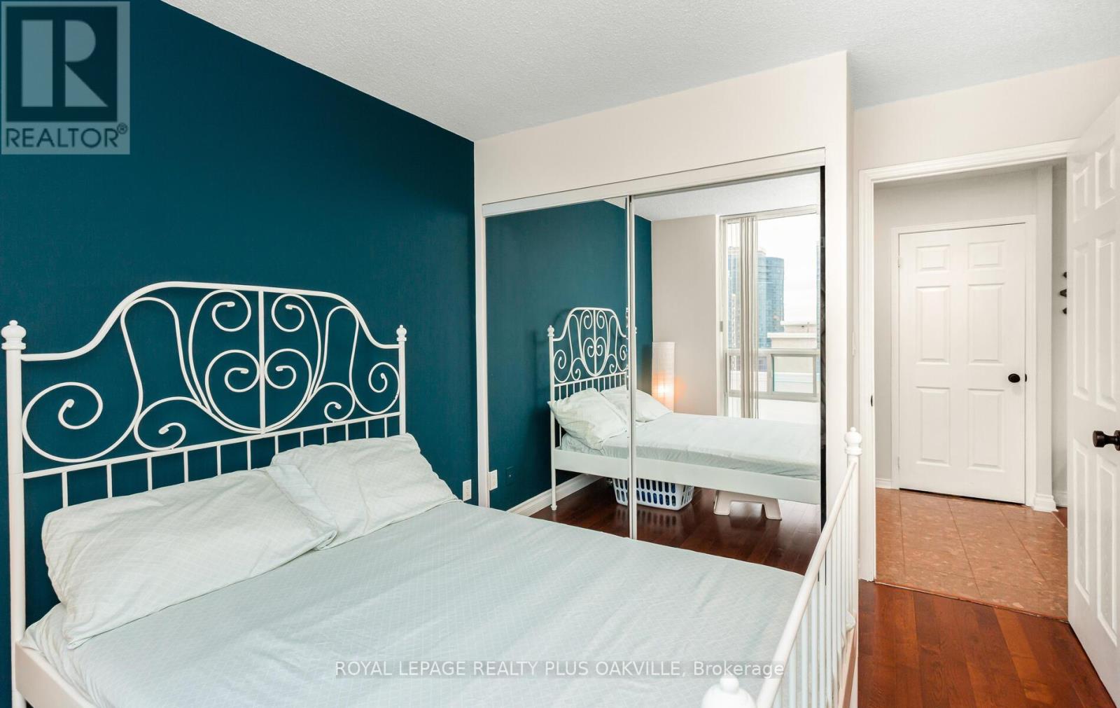 Lph07 - 7 Michael Power Place, Toronto (Islington-City Centre West), Ontario  M9A 0A4 - Photo 38 - W12785056