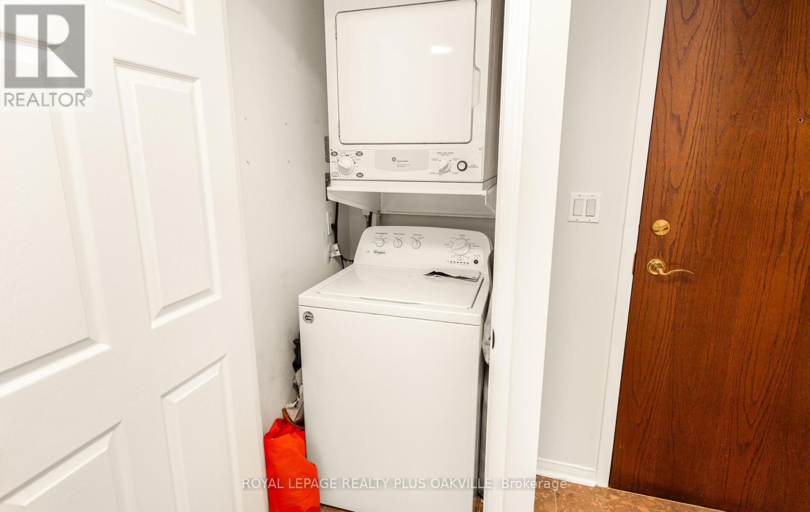 Lph07 - 7 Michael Power Place, Toronto (Islington-City Centre West), Ontario  M9A 0A4 - Photo 40 - W12785056