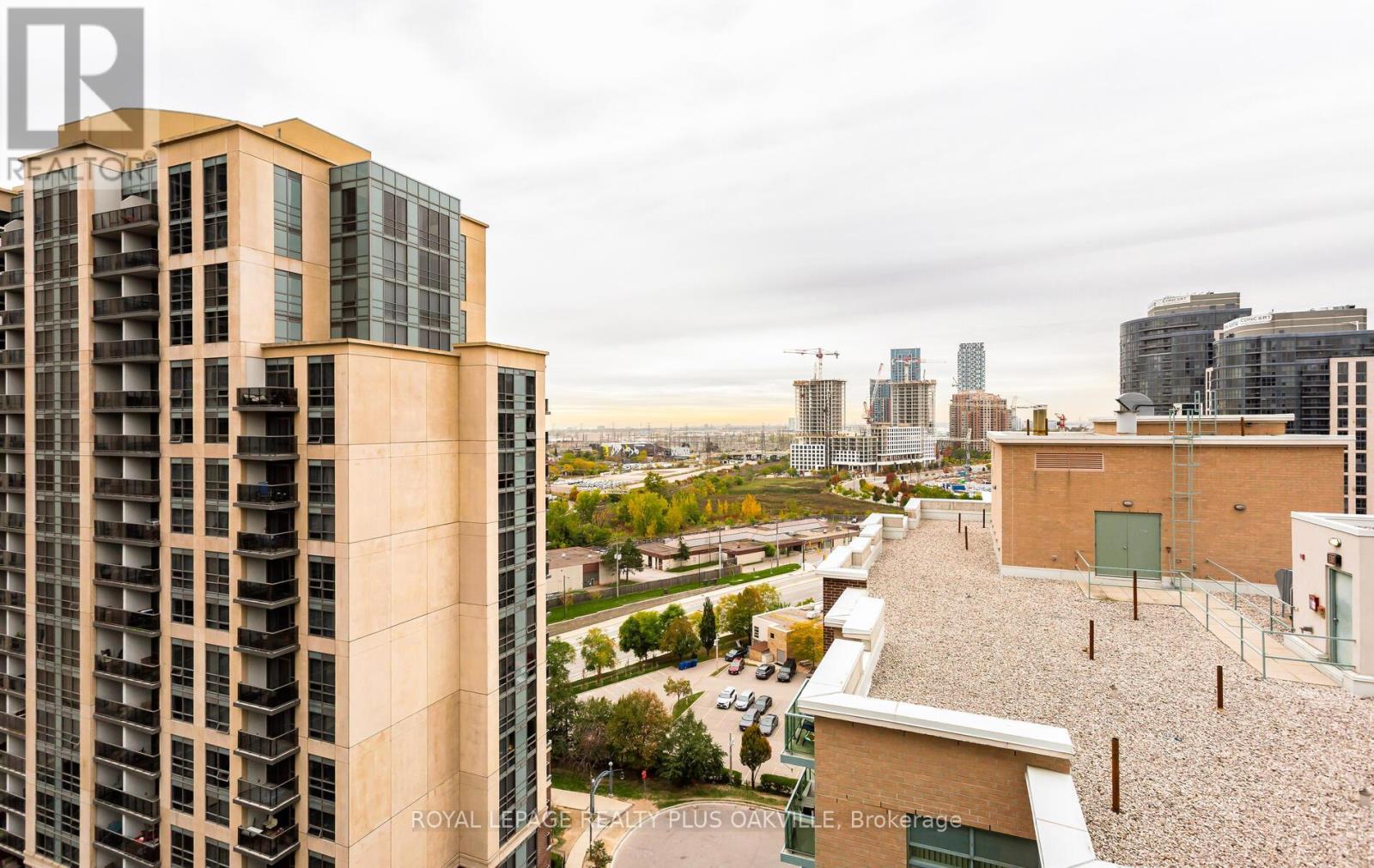 Lph07 - 7 Michael Power Place, Toronto (Islington-City Centre West), Ontario  M9A 0A4 - Photo 44 - W12785056