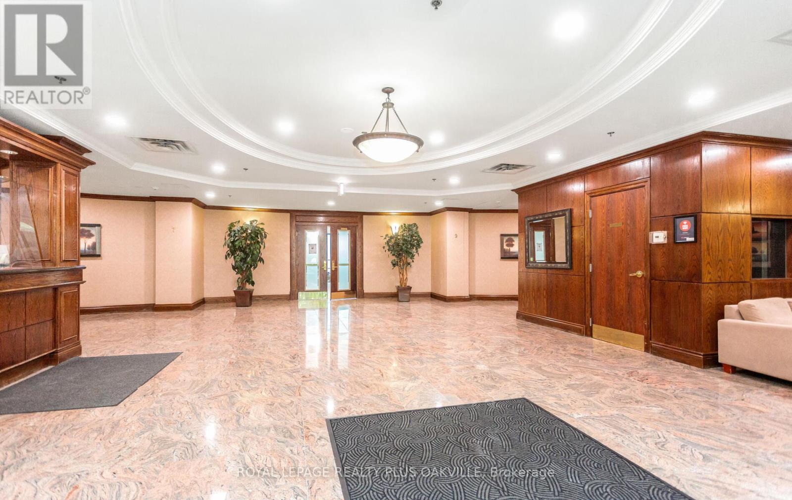 Lph07 - 7 Michael Power Place, Toronto (Islington-City Centre West), Ontario  M9A 0A4 - Photo 8 - W12785056