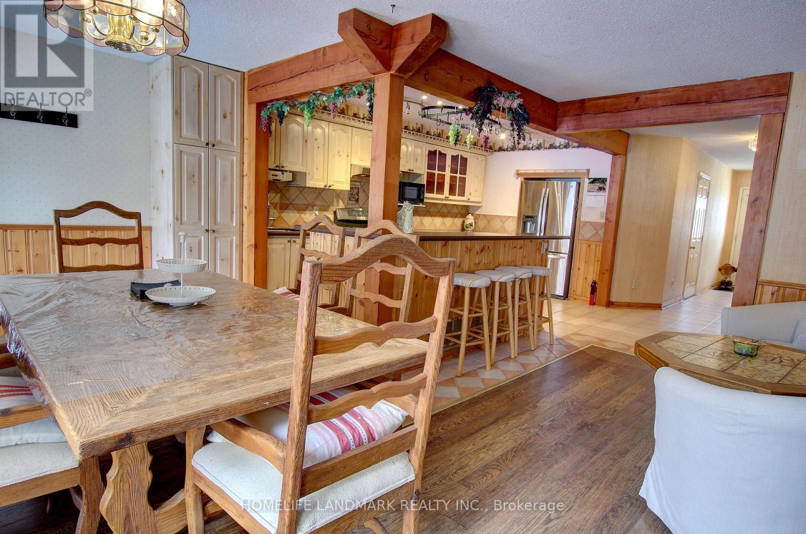 62 - 1214 Kirstie Court, Oakville, Ontario  L6H 5C8 - Photo 3 - W12785064