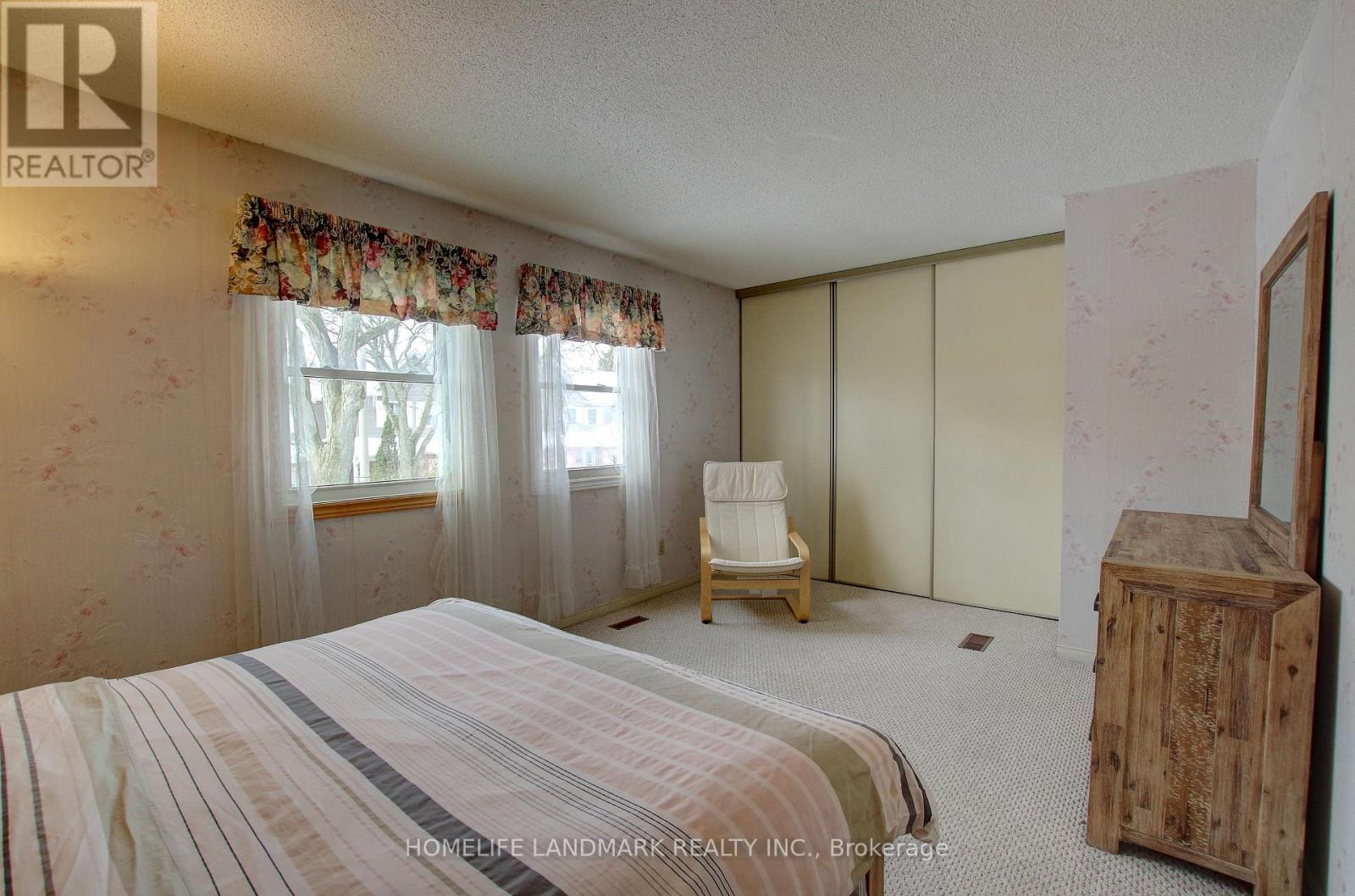 62 - 1214 Kirstie Court, Oakville, Ontario  L6H 5C8 - Photo 6 - W12785064