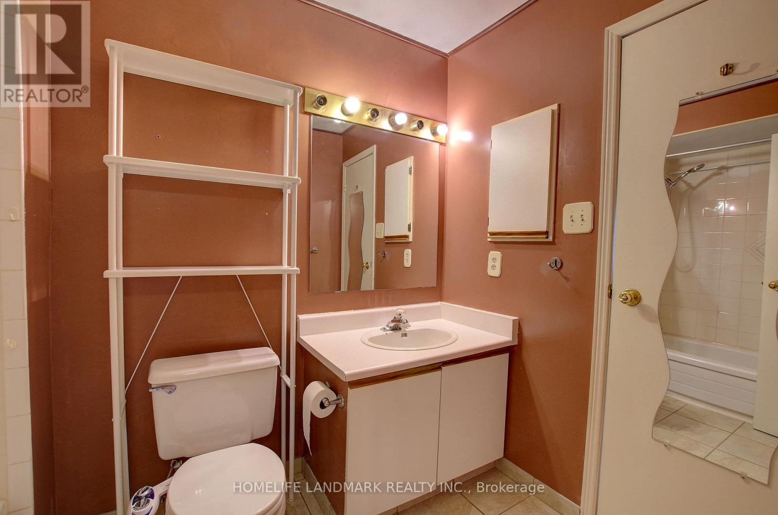 62 - 1214 Kirstie Court, Oakville, Ontario  L6H 5C8 - Photo 7 - W12785064