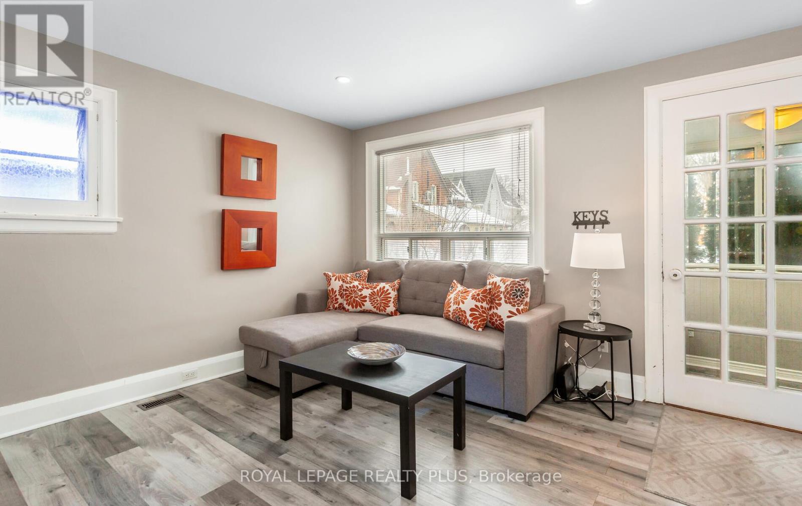 9 Ewing Street, Halton Hills, Ontario  L7G 2P6 - Photo 6 - W12785078