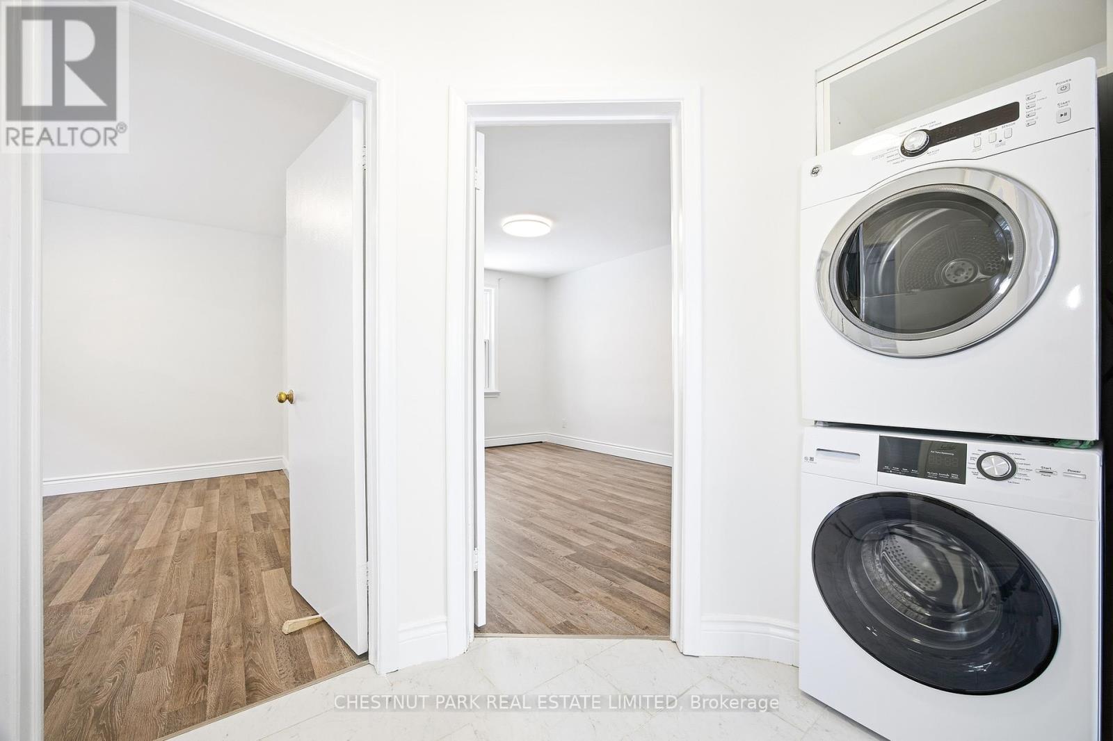 2 - 39 Penhurst Avenue, Toronto, Ontario  M8Y 3A9 - Photo 14 - W12785126