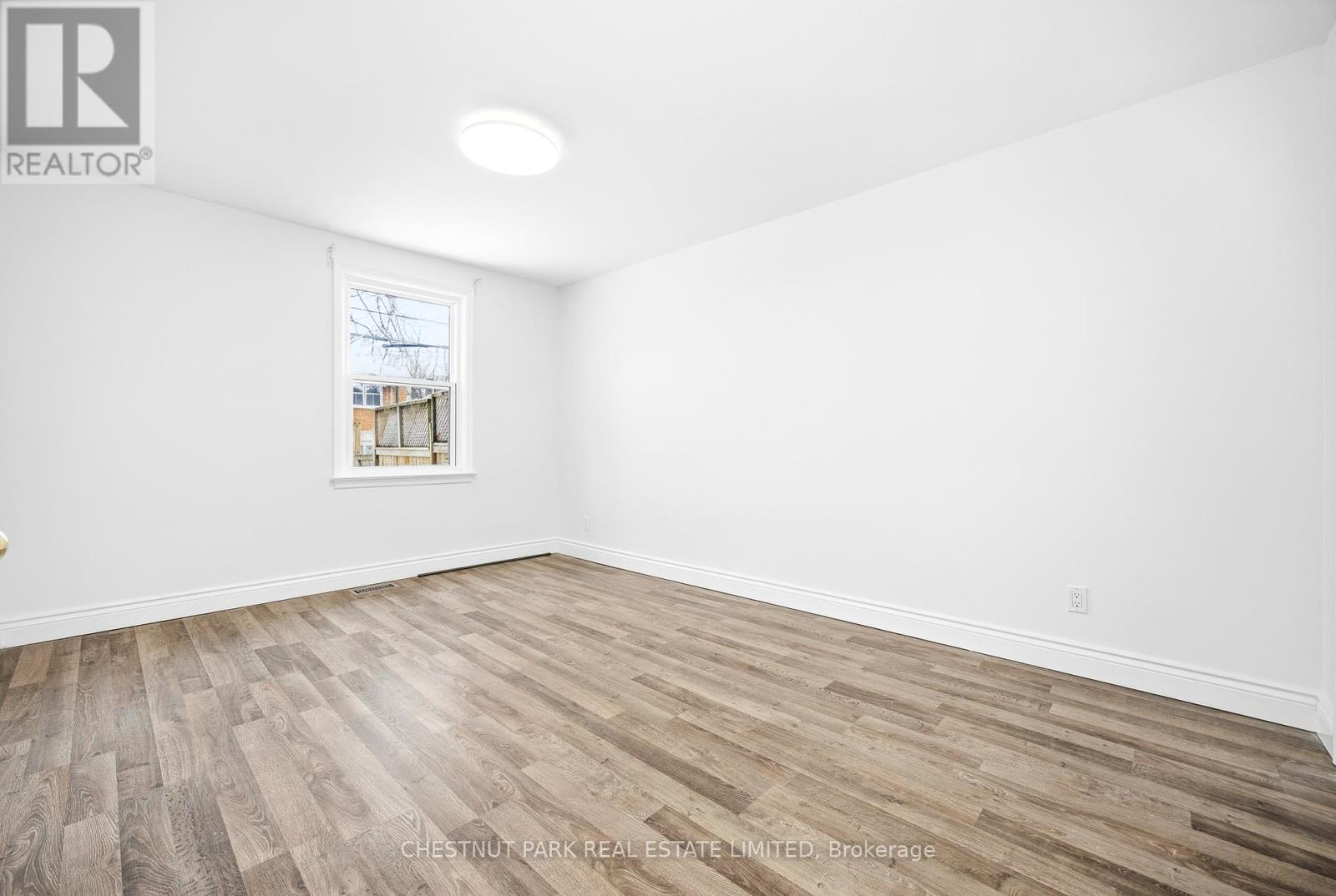 2 - 39 Penhurst Avenue, Toronto, Ontario  M8Y 3A9 - Photo 16 - W12785126