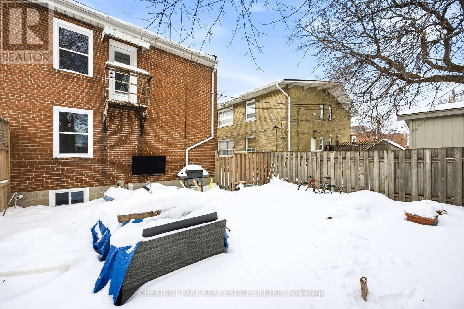 2 - 39 Penhurst Avenue, Toronto, Ontario  M8Y 3A9 - Photo 26 - W12785126