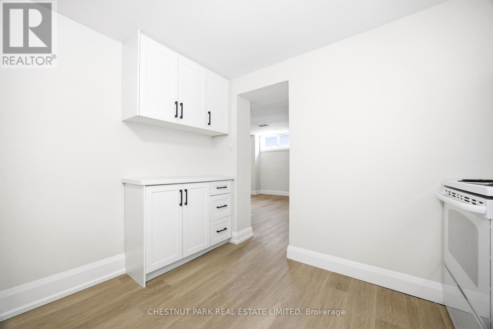 1 - 39 Penhurst Avenue, Toronto, Ontario  M8Y 3A9 - Photo 10 - W12785128