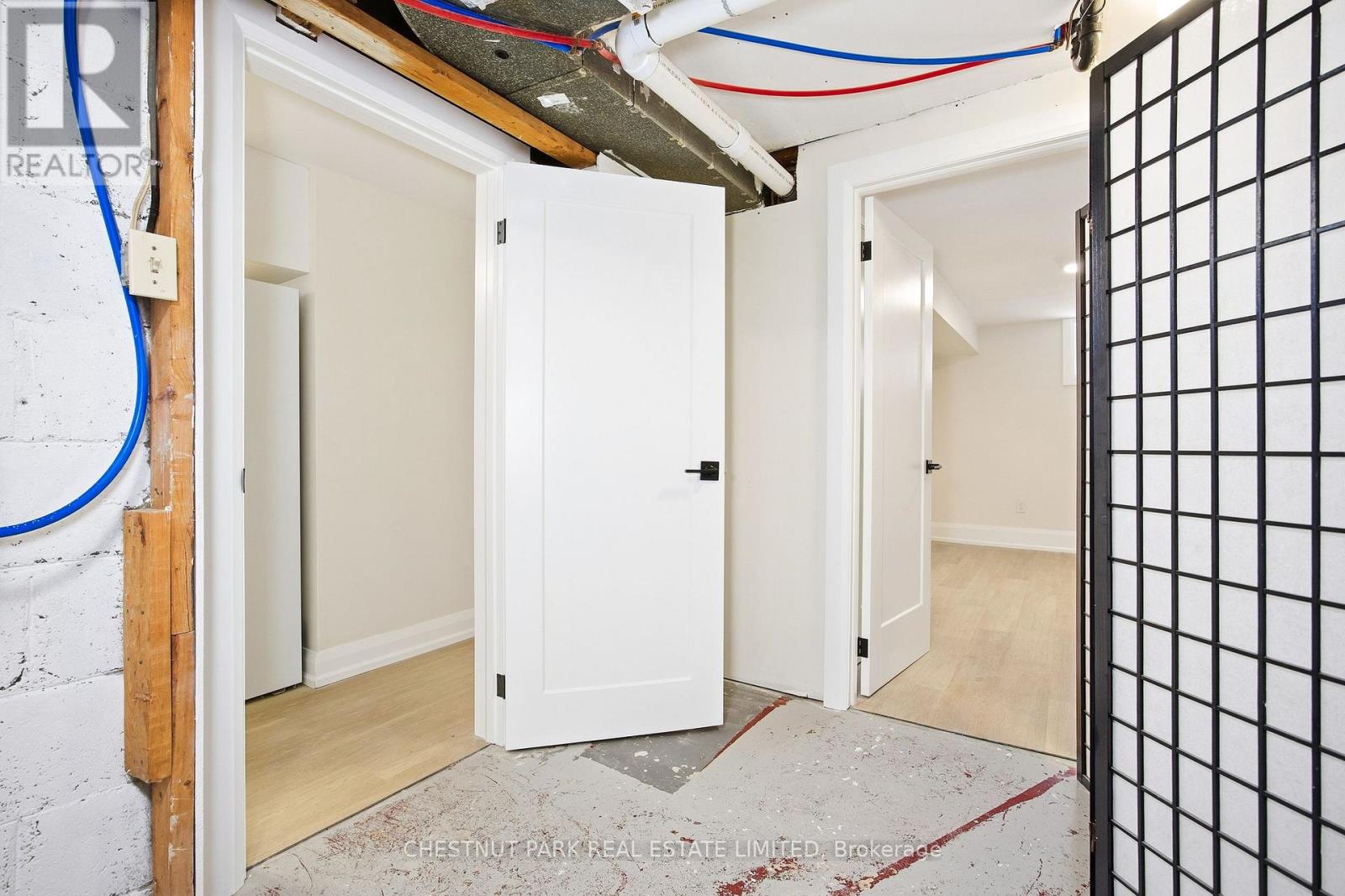 1 - 39 Penhurst Avenue, Toronto, Ontario  M8Y 3A9 - Photo 13 - W12785128