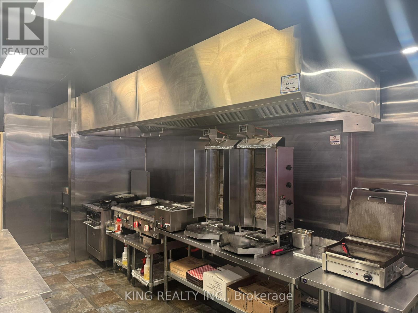 15 - 380 Bovaird Drive, Brampton (Heart Lake West), Ontario  L6Z 2S1 - Photo 4 - W12785138