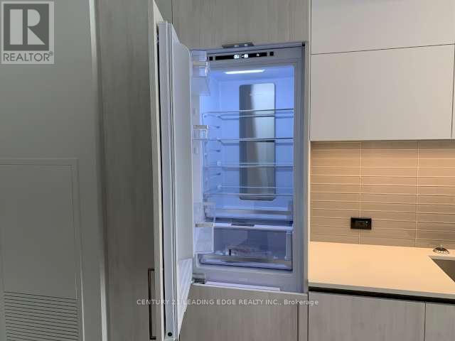 216 - 21 Park Street E, Mississauga, Ontario  L5G 1L7 - Photo 20 - W12785140