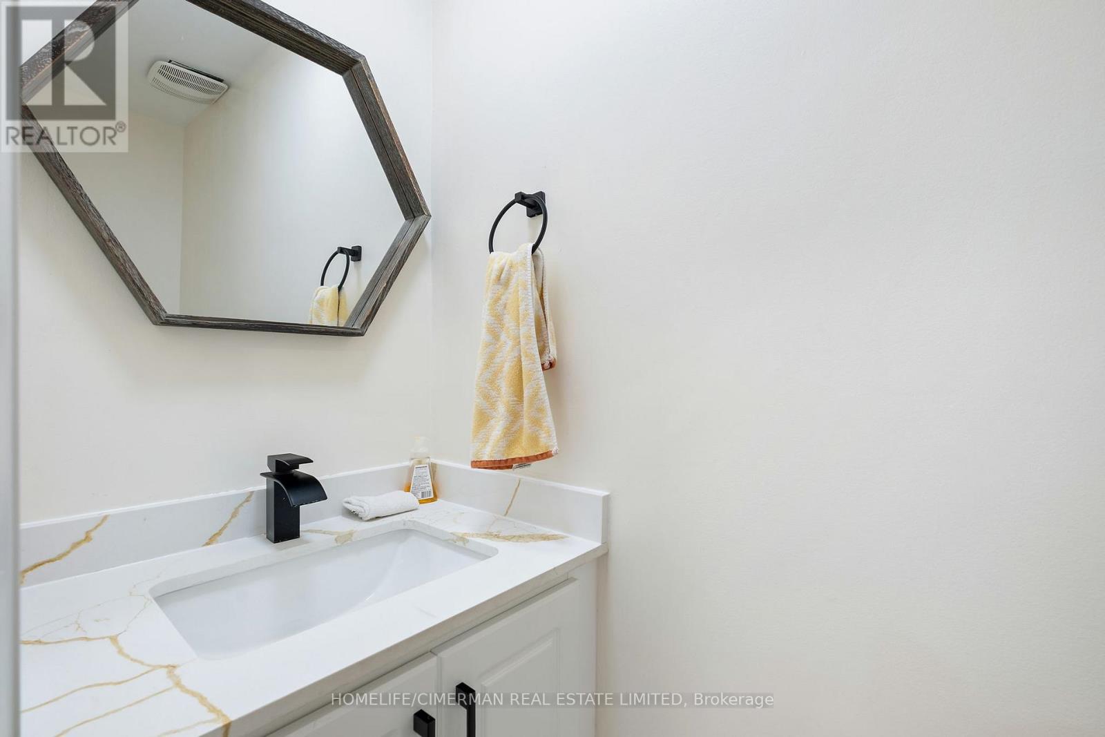 39 Stanwell Drive, Brampton, Ontario  L6Z 3Y8 - Photo 14 - W12785164