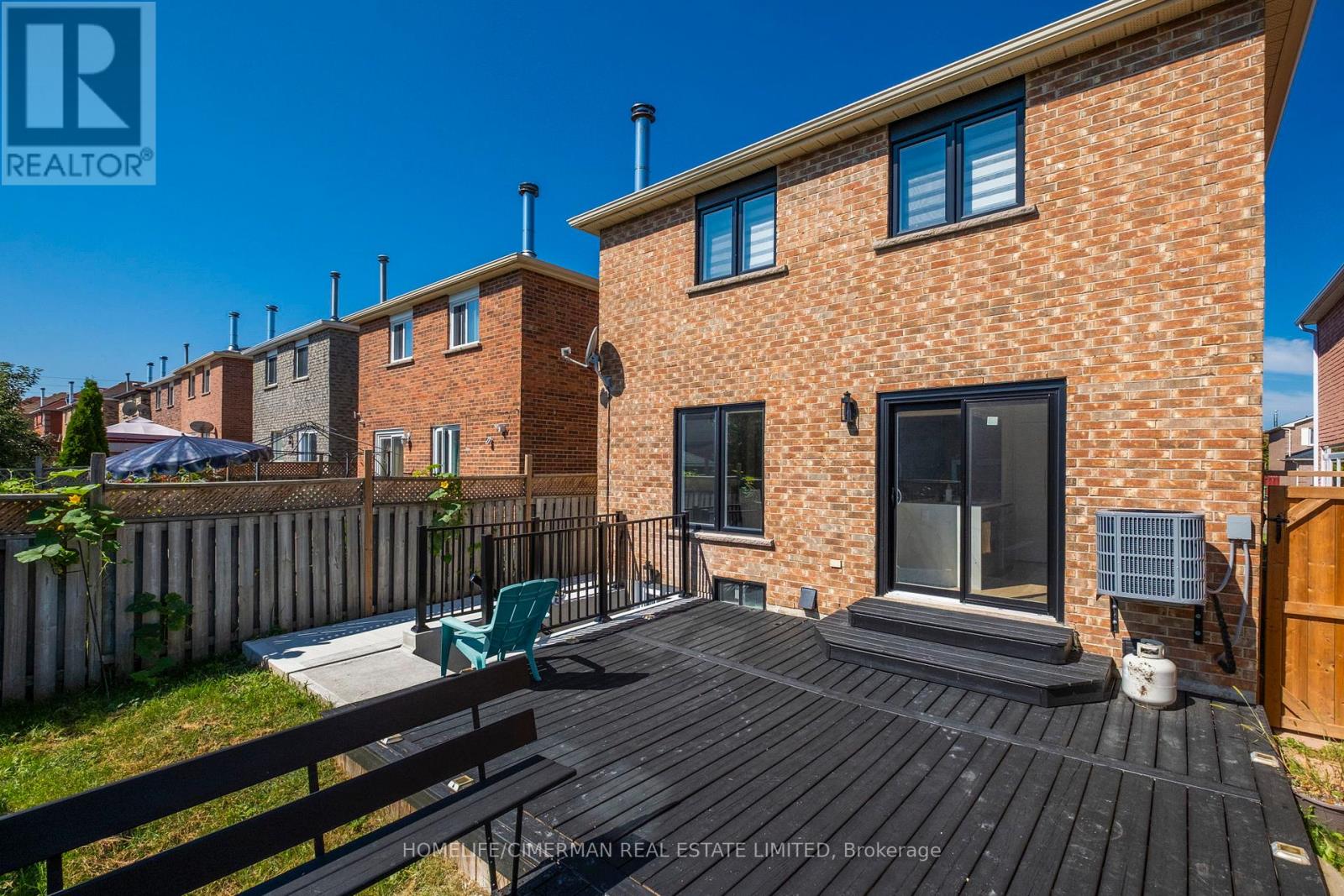 39 Stanwell Drive, Brampton, Ontario  L6Z 3Y8 - Photo 44 - W12785164