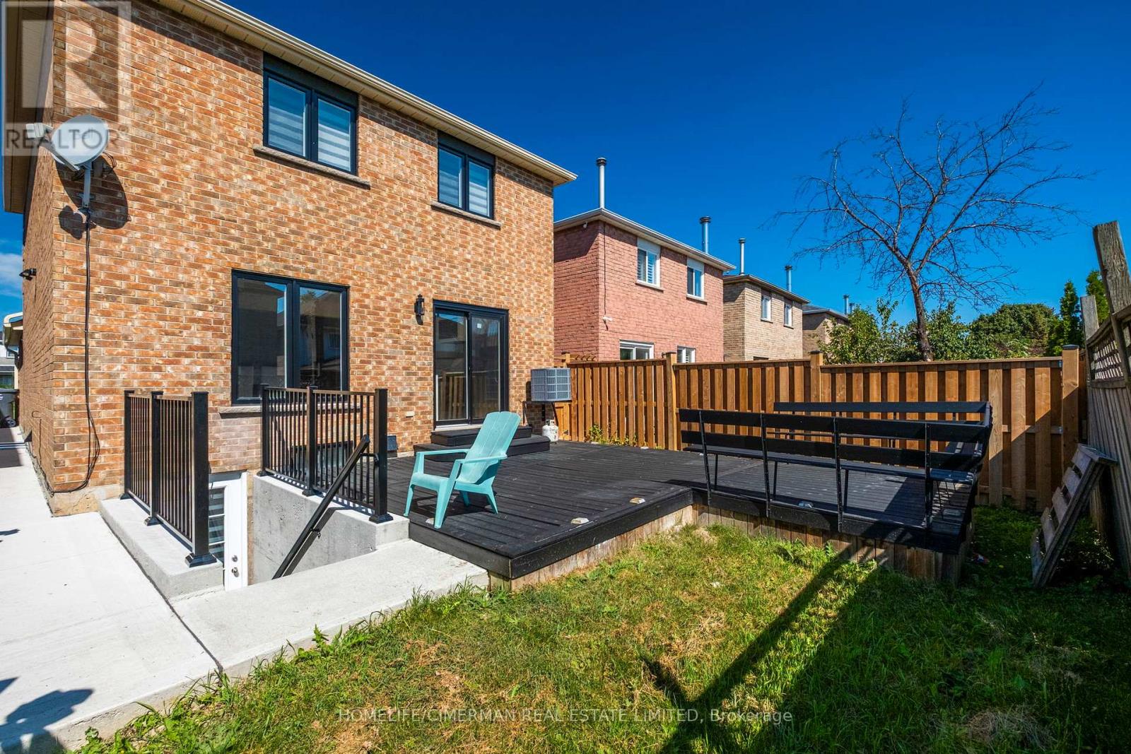 39 Stanwell Drive, Brampton, Ontario  L6Z 3Y8 - Photo 46 - W12785164