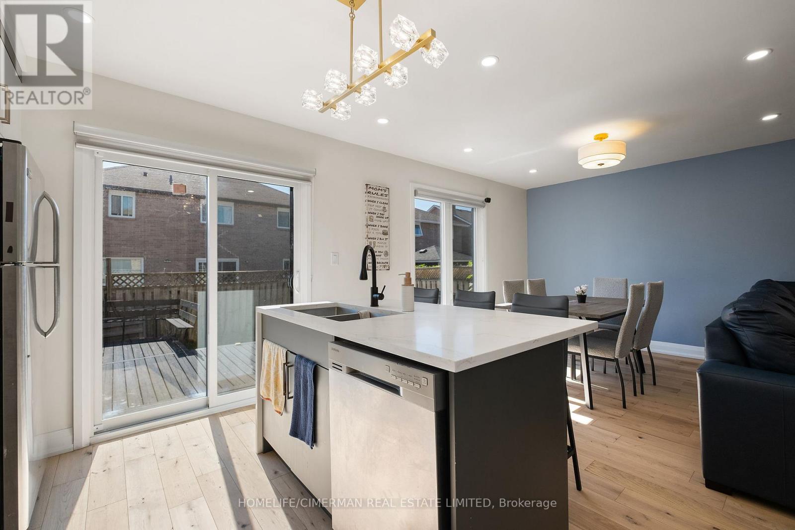 39 Stanwell Drive, Brampton, Ontario  L6Z 3Y8 - Photo 5 - W12785164