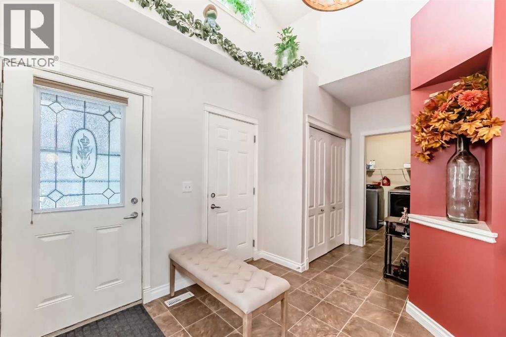 187 Hawkmere View, Chestermere, Alberta  T1X 1T8 - Photo 5 - A2285861