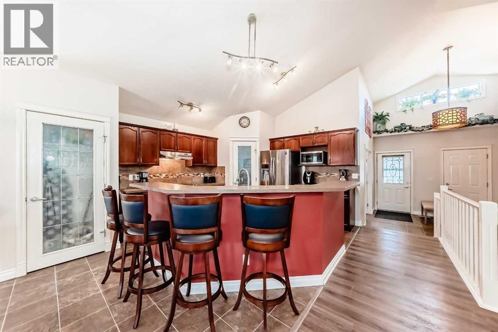 187 Hawkmere View, Chestermere, Alberta  T1X 1T8 - Photo 7 - A2285861