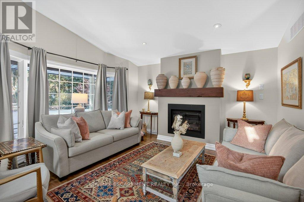 16 Lovers Lane, Hamilton, Ontario  L9G 1G3 - Photo 17 - X12785070