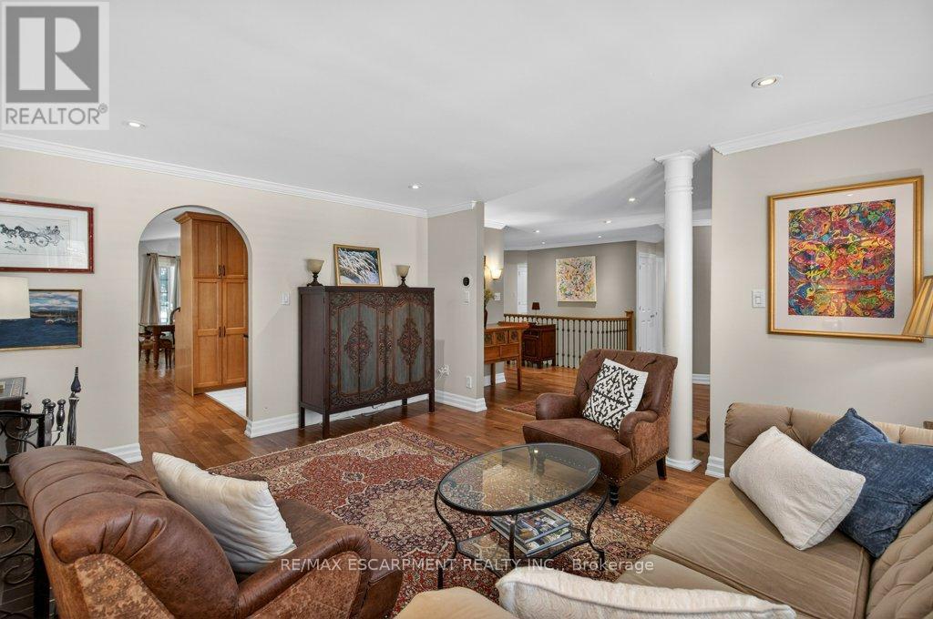 16 Lovers Lane, Hamilton, Ontario  L9G 1G3 - Photo 8 - X12785070