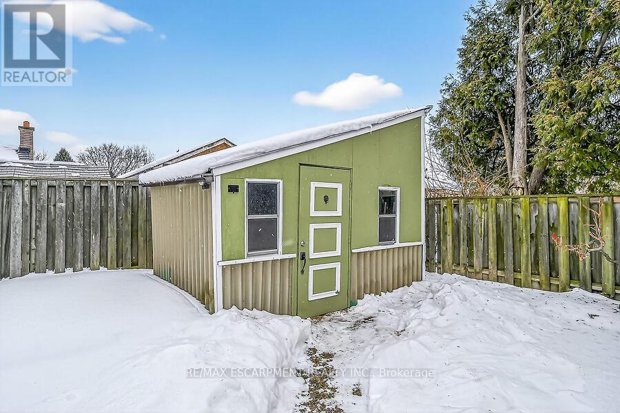 16 Golden Orchard Drive, Hamilton, Ontario  L9C 6J5 - Photo 30 - X12785076