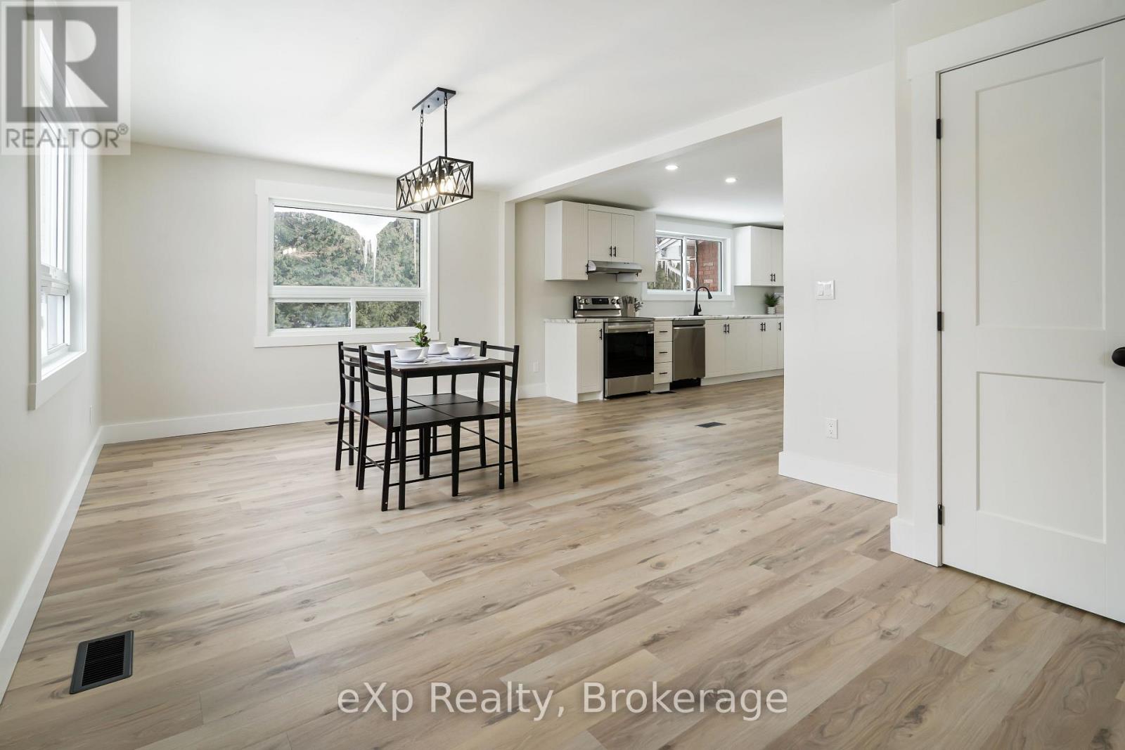 221 Queen Street, Chatham-Kent, Ontario  N0P 1T0 - Photo 13 - X12785240