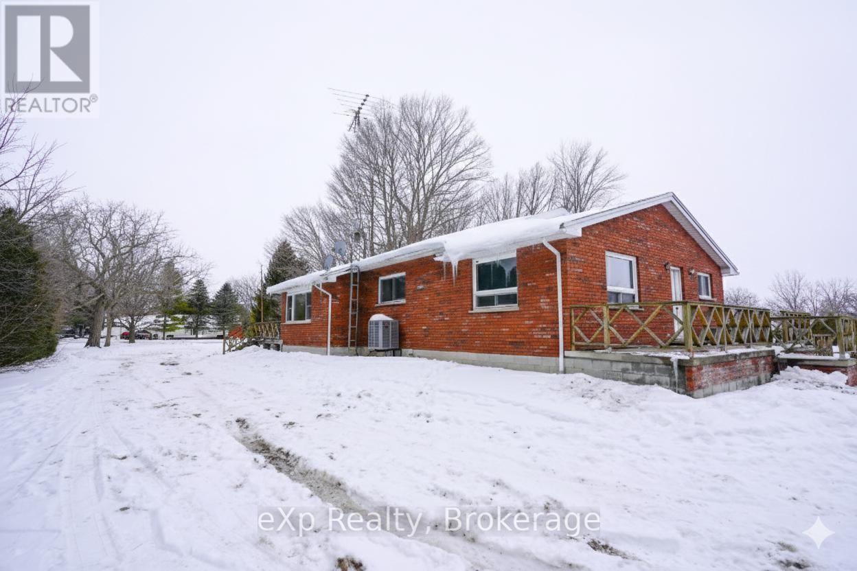 221 Queen Street, Chatham-Kent, Ontario  N0P 1T0 - Photo 2 - X12785240