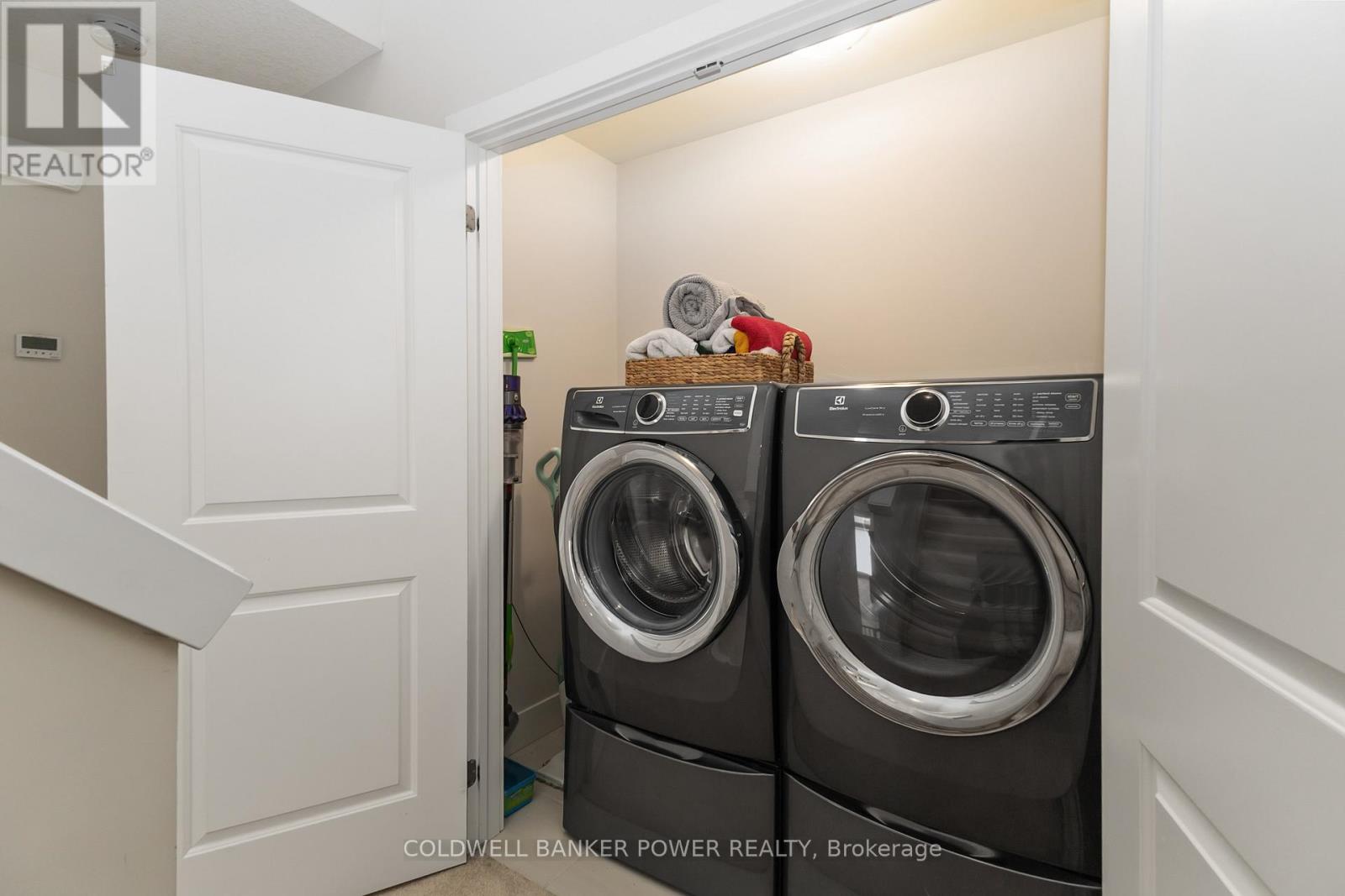 405 Edgevalley Road, London East, Ontario  N5V 0C2 - Photo 26 - X12785192