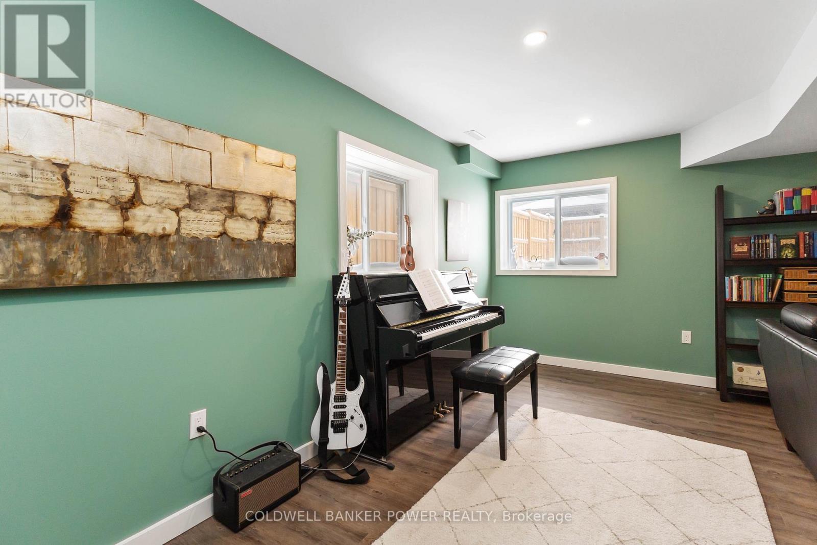 405 Edgevalley Road, London East, Ontario  N5V 0C2 - Photo 37 - X12785192